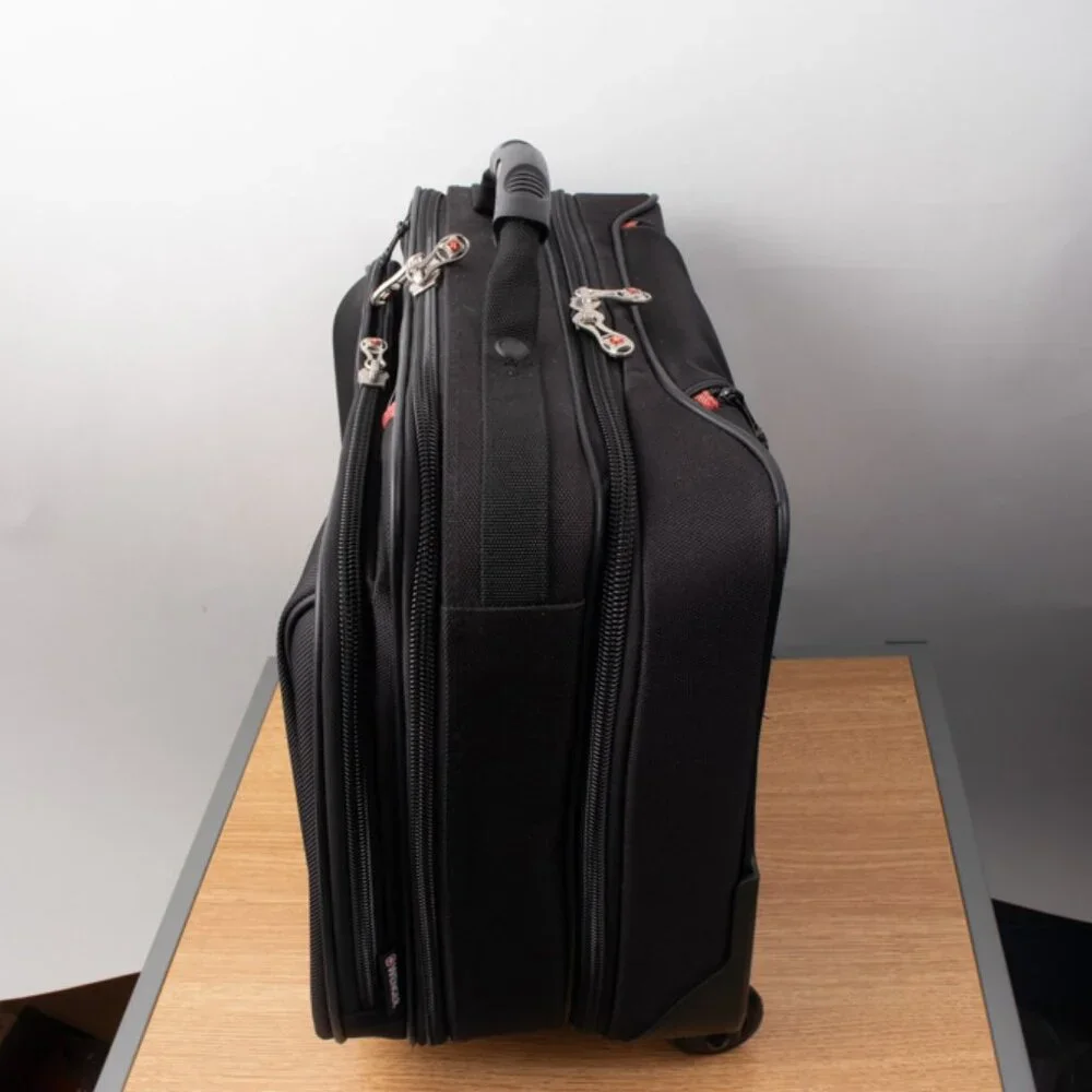 Wenger Swiss Gear Granada Rolling Business Briefcase Carry On Bag Computer